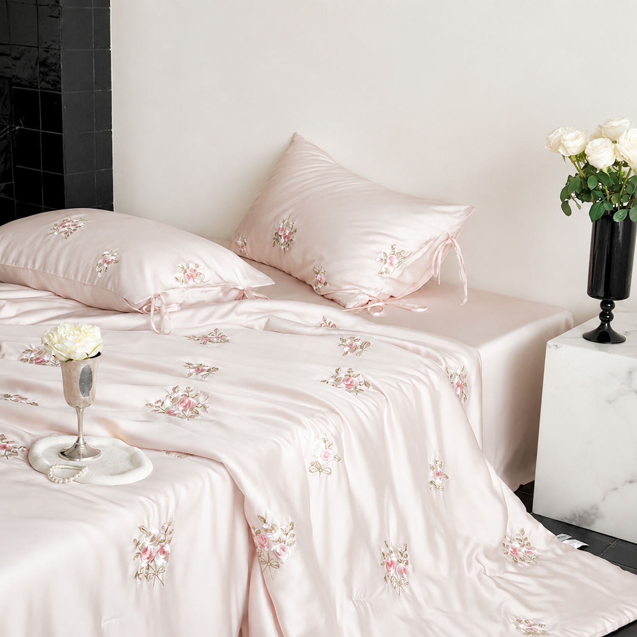 Luxury Cooling Silk Comforter Set
